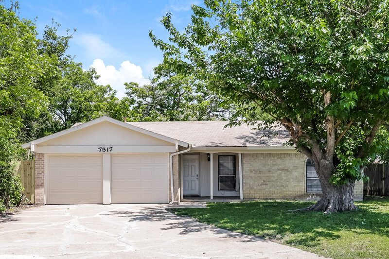 1,900/Mo, 7517 Marlinda Circle Fort Worth, TX 76140 External View
