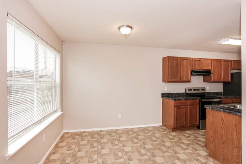 1,895/Mo, 10709 Many Oaks Dr Fort Worth, TX 76140 Dining Room View
