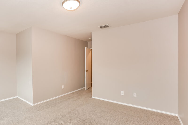 1,895/Mo, 10709 Many Oaks Dr Fort Worth, TX 76140 Main Bedroom View