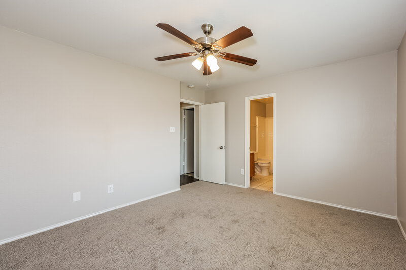 1,915/Mo, 7232 Autumn Glen Dr Forest Hill, TX 76140 Main Bedroom View 2