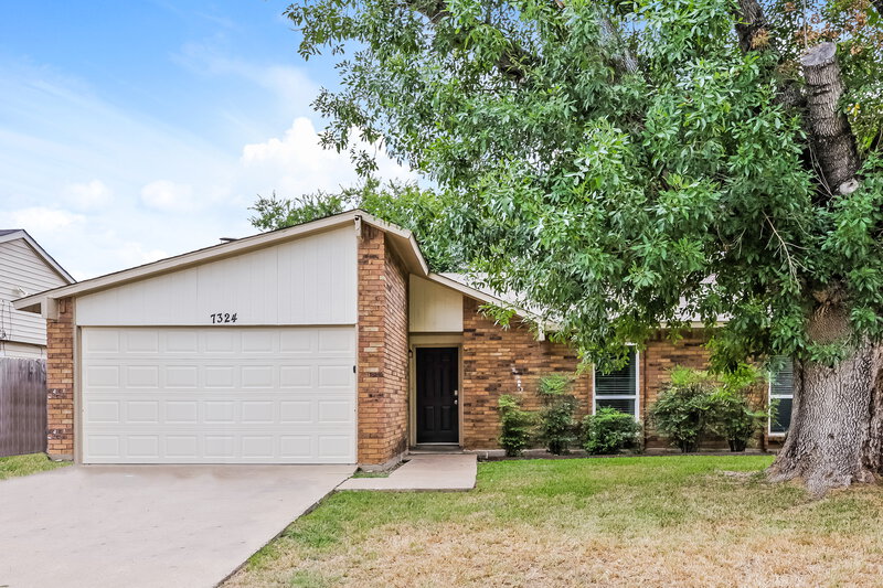 1,875/Mo, 7324 Lea Pl Fort Worth, TX 76140 External View