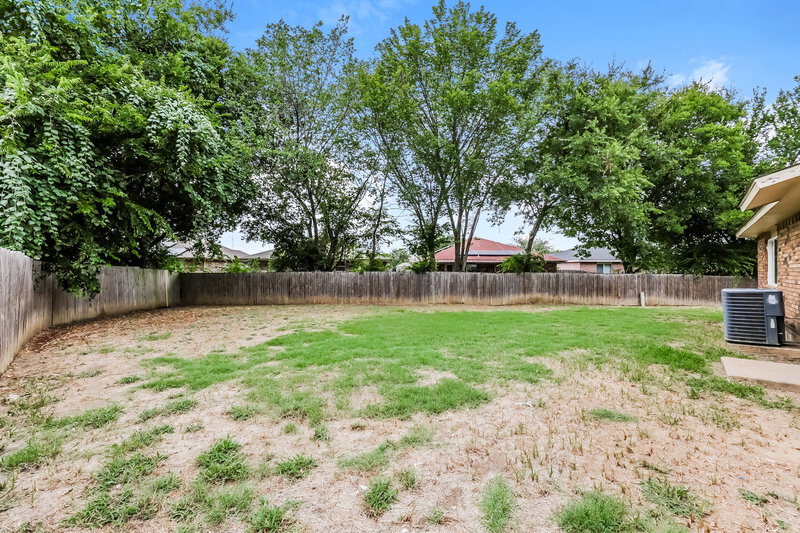 1,875/Mo, 7324 Lea Pl Fort Worth, TX 76140 Rear View