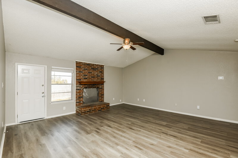 2,035/Mo, 6469 N Park Dr Watauga, TX 76148 Living Room View 2