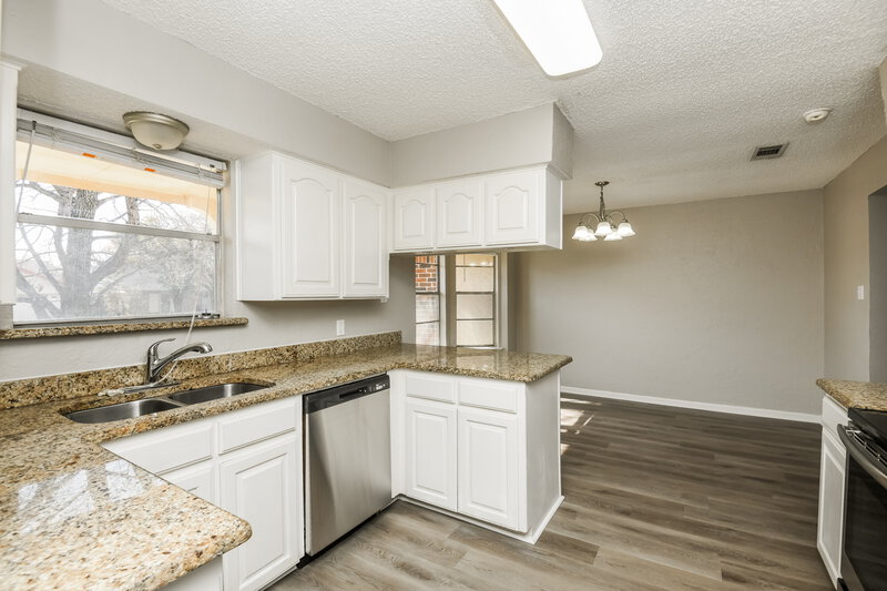 2,035/Mo, 6469 N Park Dr Watauga, TX 76148 Kitchen View 2