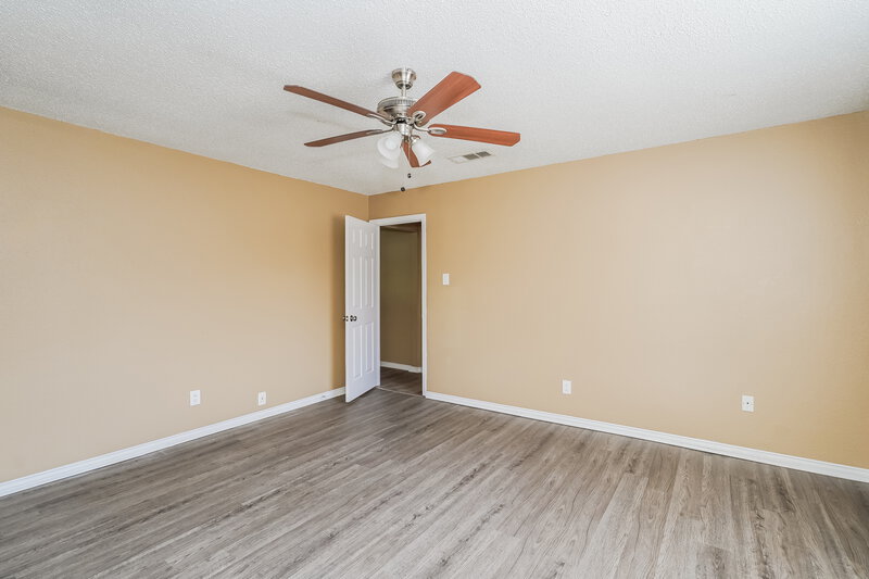 1,850/Mo, 6029 Dustin Dr Watauga, TX 76148 Main Bedroom View 2