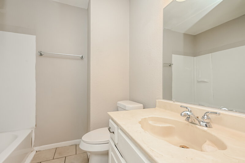 2,165/Mo, 428 Guadalupe Dr Saginaw, TX 76179 Bathroom View 2