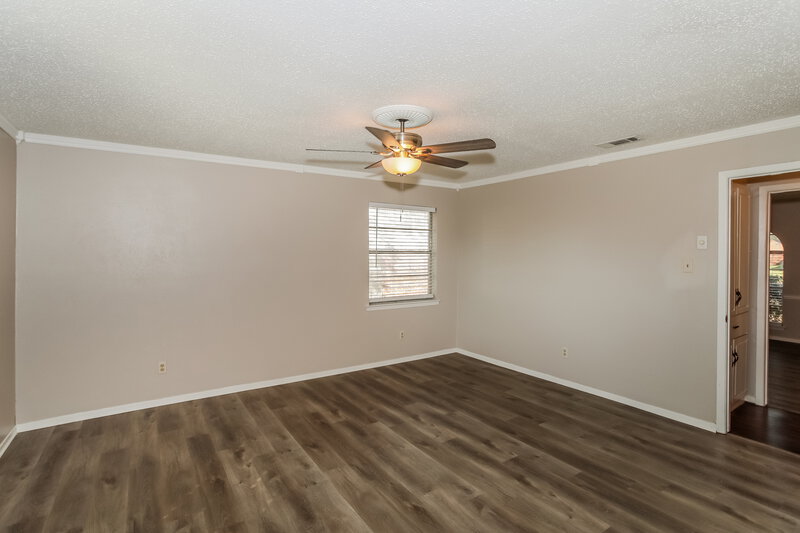 1,890/Mo, 605 Stallion Ln Saginaw, TX 76179 Main Bedroom View