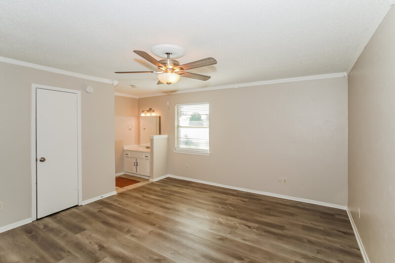1,890/Mo, 605 Stallion Ln Saginaw, TX 76179 Main Bedroom View 2
