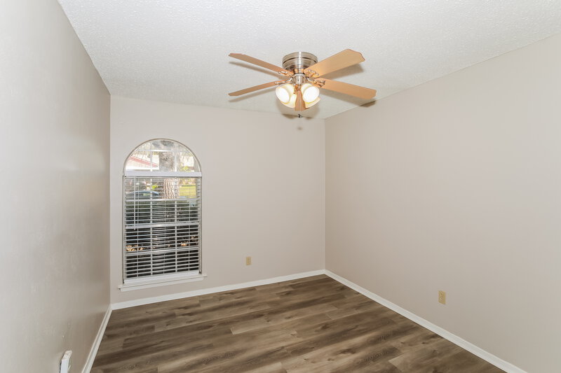 1,890/Mo, 605 Stallion Ln Saginaw, TX 76179 Bedroom View