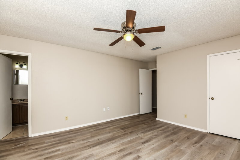1,970/Mo, 504 Cole Ave Saginaw, TX 76179 Bedroom View 3