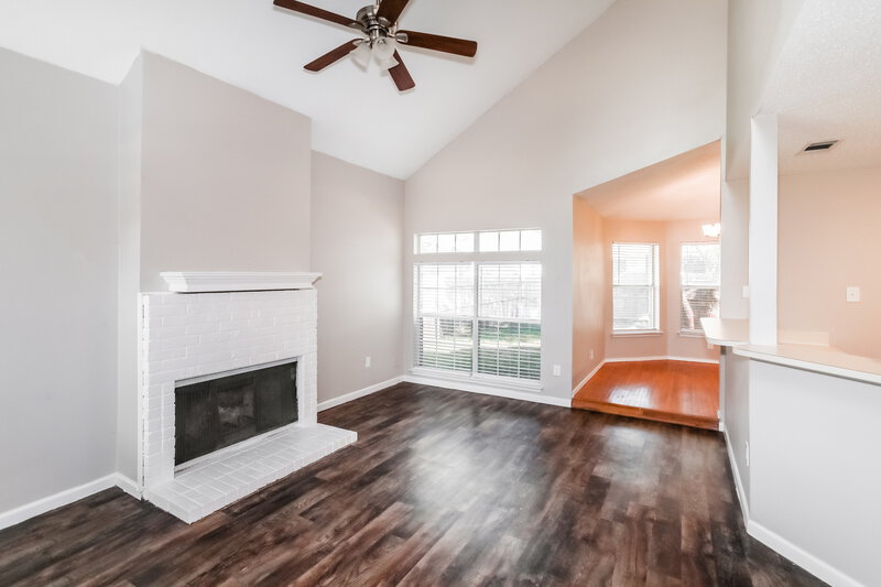 2,040/Mo, 5904 Stone Meadow Ln Fort Worth, TX 76179 Living Room View 2