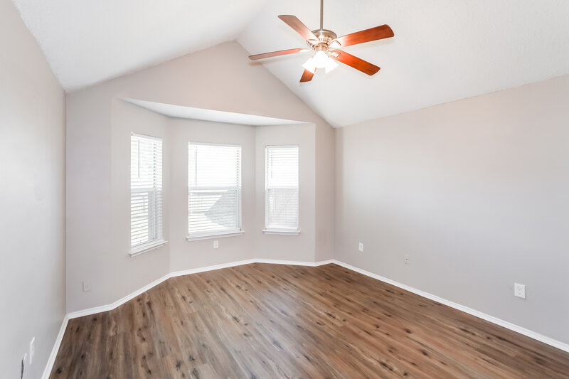 2,040/Mo, 5904 Stone Meadow Ln Fort Worth, TX 76179 Main Bedroom View
