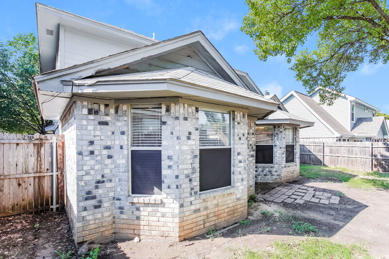 2,040/Mo, 5904 Stone Meadow Ln Fort Worth, TX 76179 Rear View