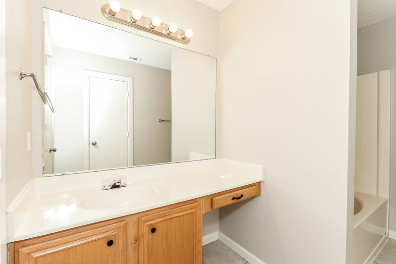 2,005/Mo, 5921 Heatherglen Terrace Fort Worth, TX 76179 Main Bathroom View
