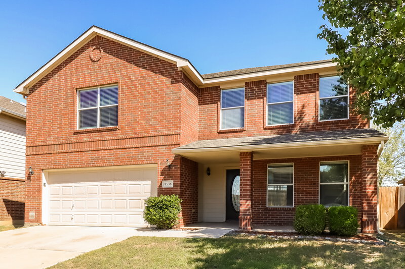 2,055/Mo, 8536 Hawkview Dr Fort Worth, TX 76179 Front View 2