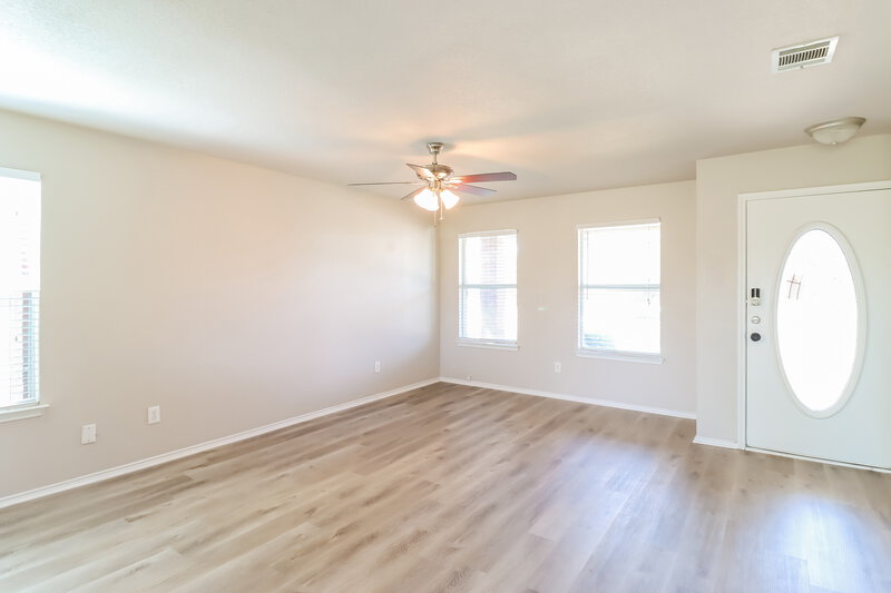 2,055/Mo, 8536 Hawkview Dr Fort Worth, TX 76179 Living Room View 2
