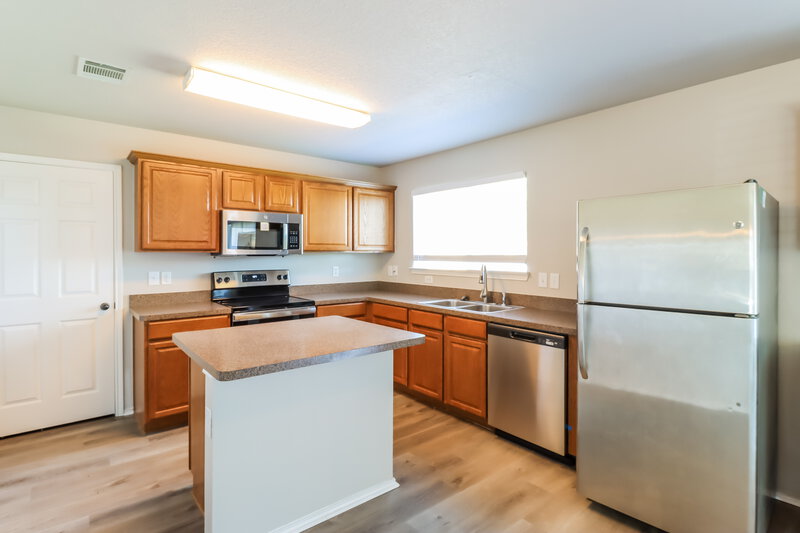 2,055/Mo, 8536 Hawkview Dr Fort Worth, TX 76179 Kitchen View