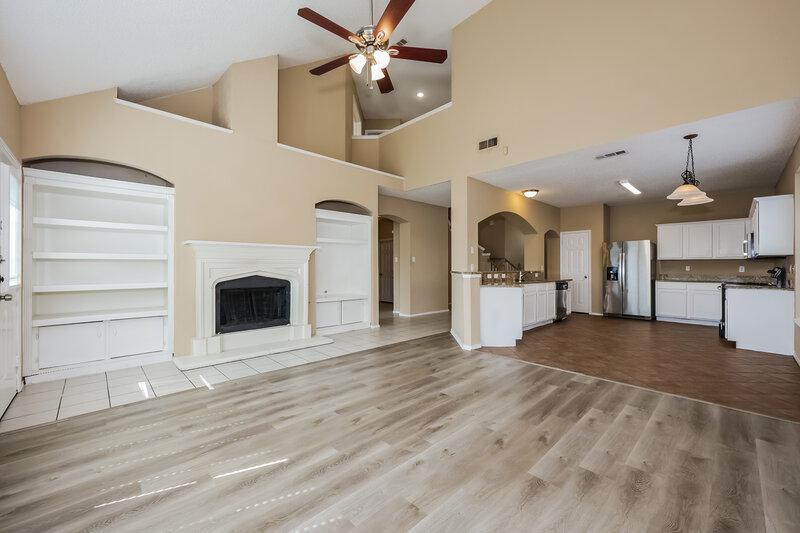 2,495/Mo, 633 Silverbrook Dr Saginaw, TX 76179 Living Room View 2