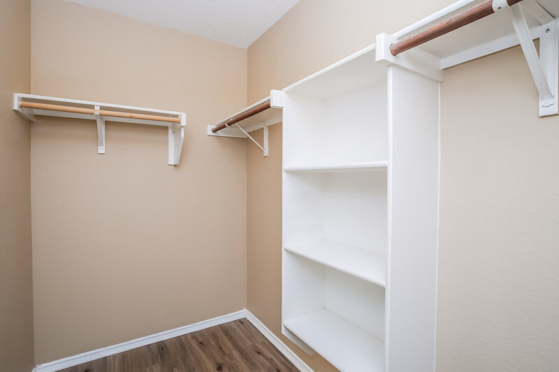 2,330/Mo, 6713 Waterhill Ln Fort Worth, TX 76179 Walk In Closet View