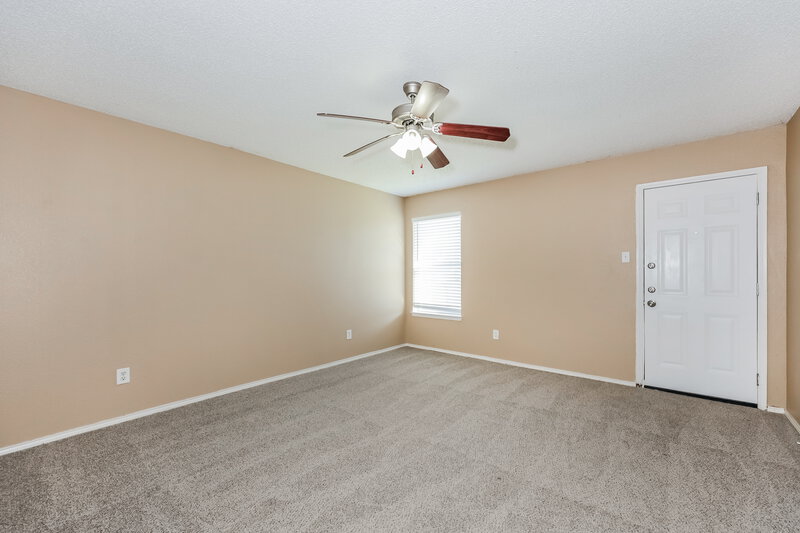 1,805/Mo, 309 Willowstone Trail Saginaw, TX 76179 Main Bedroom View