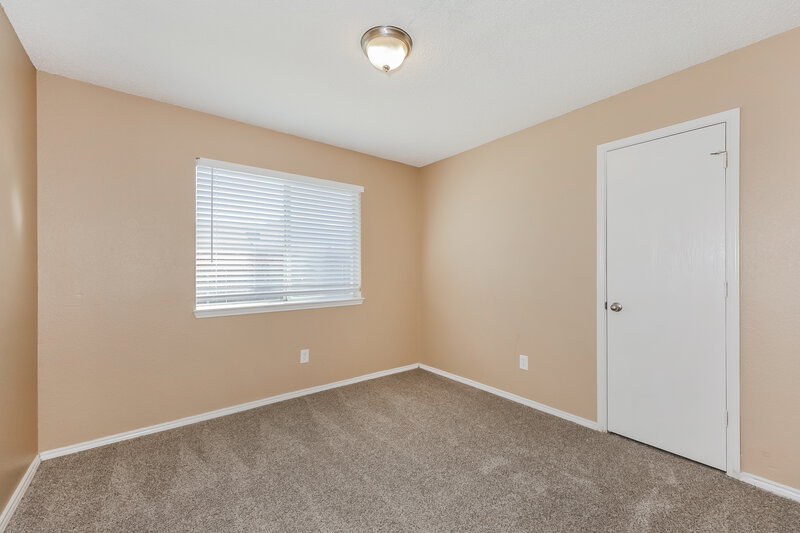 1,805/Mo, 309 Willowstone Trail Saginaw, TX 76179 Bedroom View 2