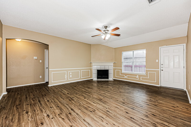 2,065/Mo, 908 Fenway Ln Saginaw, TX 76179 Living Room View