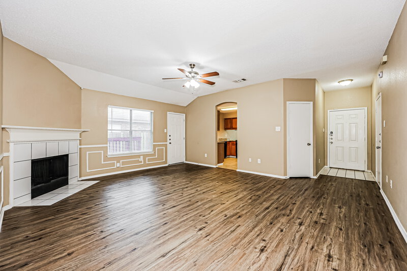 2,065/Mo, 908 Fenway Ln Saginaw, TX 76179 Living Room View 2