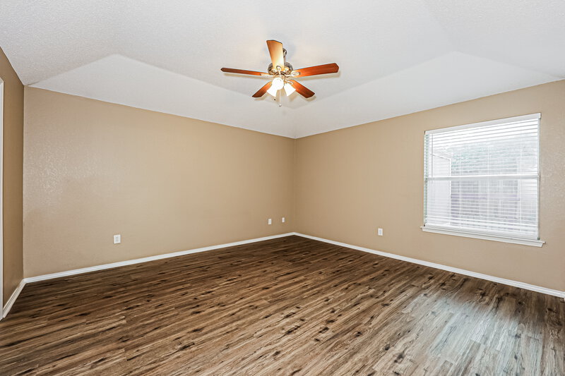 2,065/Mo, 908 Fenway Ln Saginaw, TX 76179 Main Bedroom View