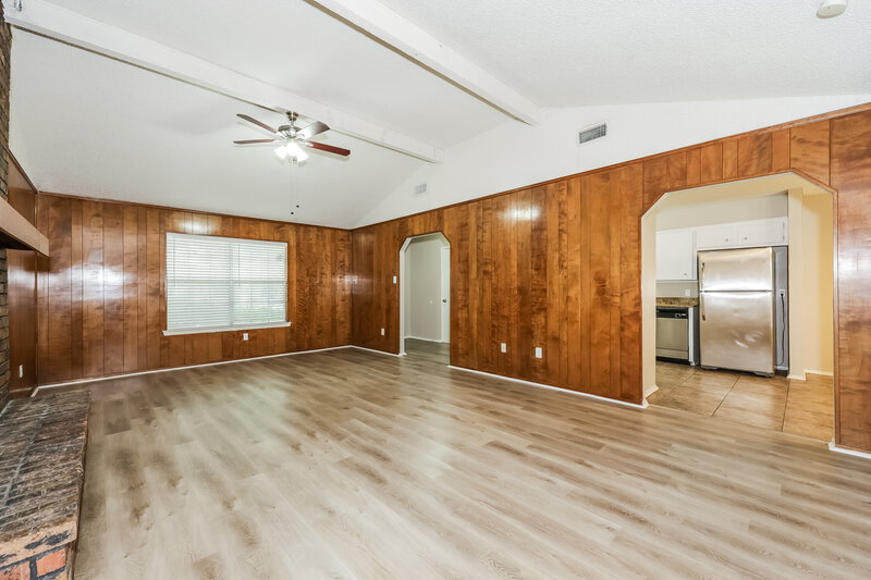 2,115/Mo, 5501 Shady Meadow St North Richland Hills, TX 76180 Living Room View 2