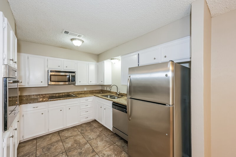 2,115/Mo, 5501 Shady Meadow St North Richland Hills, TX 76180 Kitchen View 3