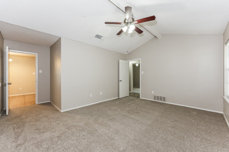 2,115/Mo, 5501 Shady Meadow St North Richland Hills, TX 76180 Main Bedroom View