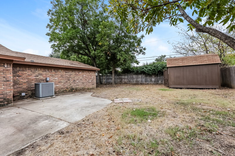 2,115/Mo, 5501 Shady Meadow St North Richland Hills, TX 76180 Rear View