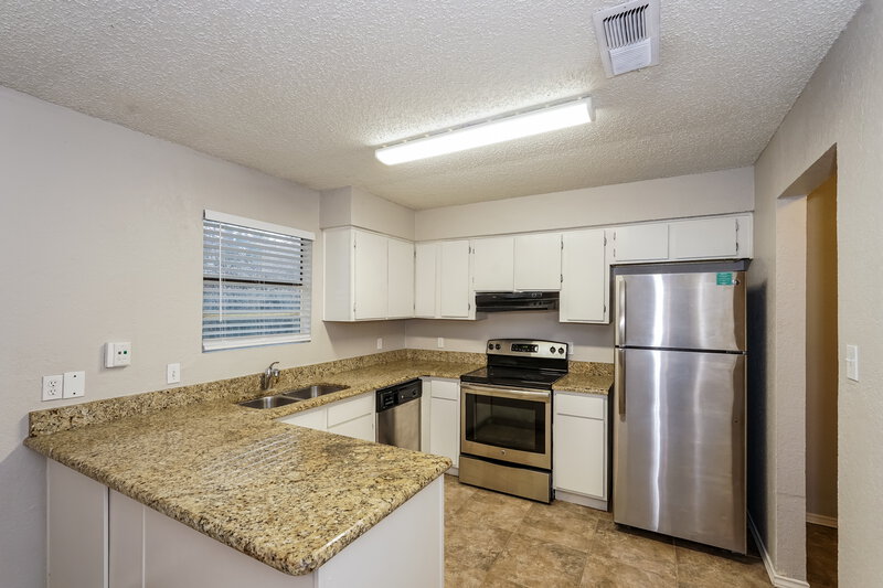 2,180/Mo, 7205 Windhaven Rd North Richland Hills, TX 76182 Kitchen View 3