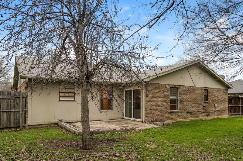 2,180/Mo, 7205 Windhaven Rd North Richland Hills, TX 76182 Rear View