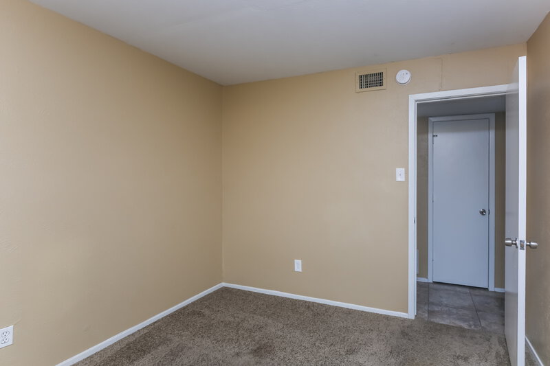 1,880/Mo, 6900 Chapman Dr North Richland Hills, TX 76182 Bedroom View 4