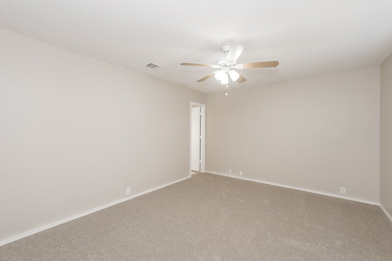 1,665/Mo, 1416 Mosscreek Dr Denton, TX 76210 Main Bedroom View