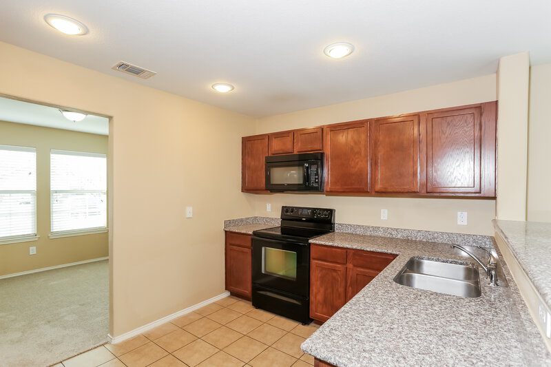 2,130/Mo, 12712 Northern Pine Dr Fort Worth, TX 76244 Kitchen View