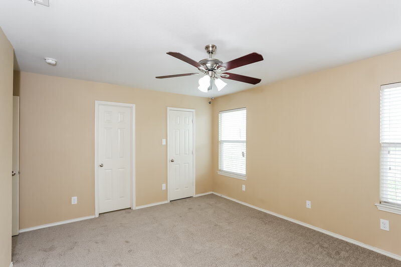 2,130/Mo, 12712 Northern Pine Dr Fort Worth, TX 76244 Main Bedroom View 2