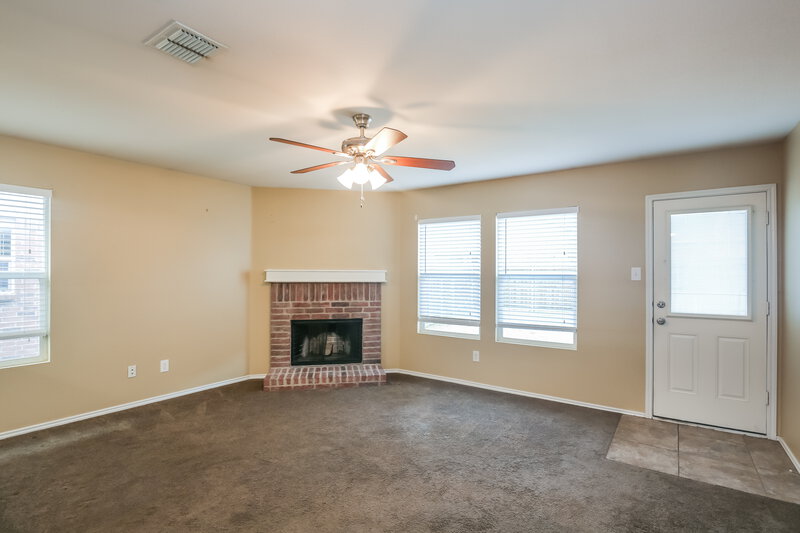 1,930/Mo, 1841 Shasta View Dr Justin, TX 76247 Living Room View