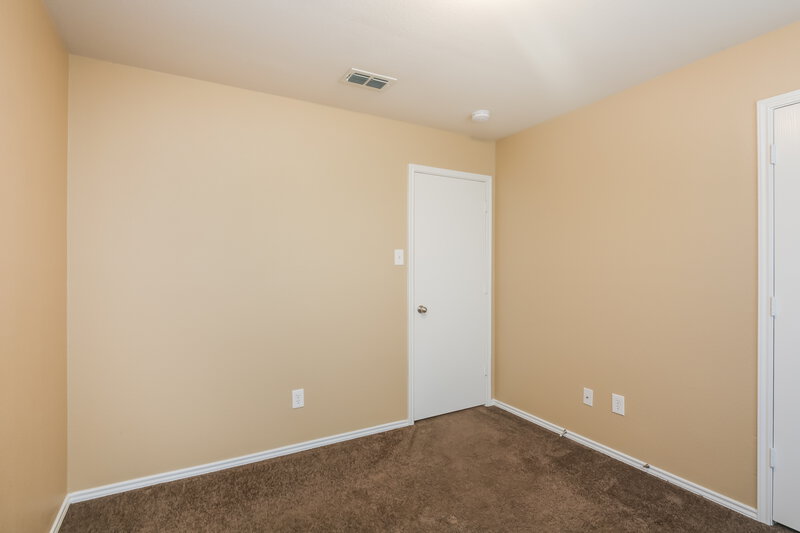 1,930/Mo, 1841 Shasta View Dr Justin, TX 76247 Bedroom View 2