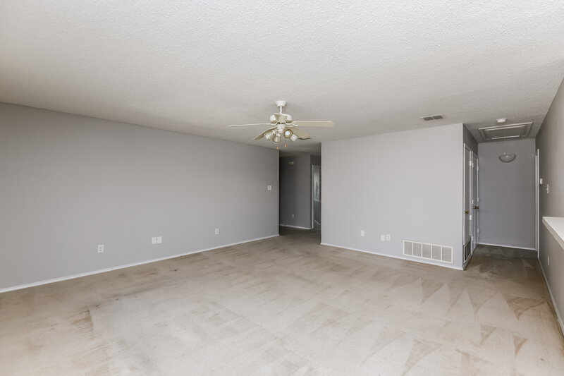 2,350/Mo, 215 Windmill Dr Justin, TX 76247 Living Room View 3