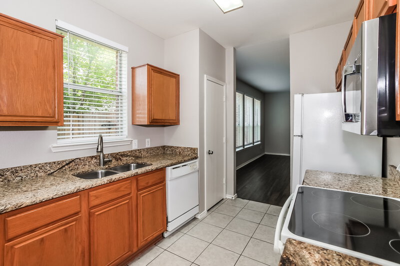 1,995/Mo, 13332 Dove Ranch Rd Roanoke, TX 76262 Kitchen View 2