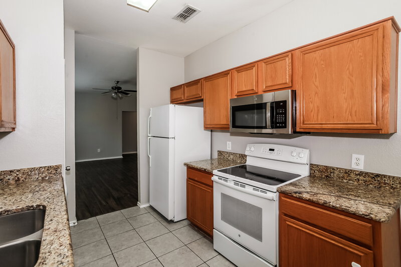 1,995/Mo, 13332 Dove Ranch Rd Roanoke, TX 76262 Kitchen View 3