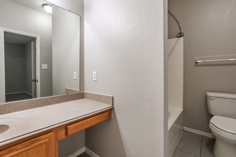 1,995/Mo, 13332 Dove Ranch Rd Roanoke, TX 76262 Main Bedroom View 3