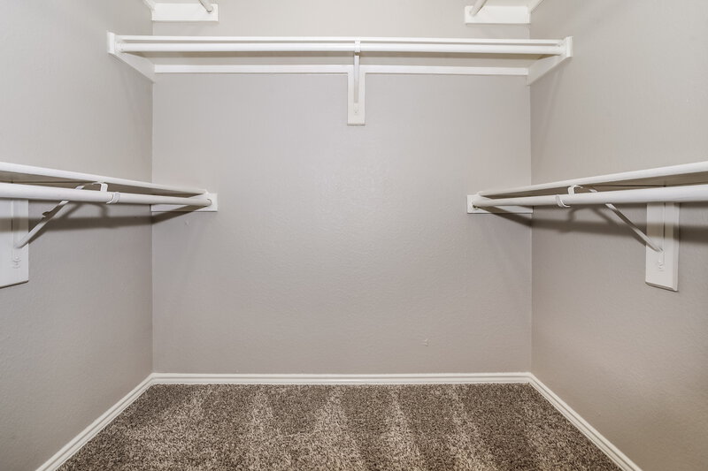 1,995/Mo, 13332 Dove Ranch Rd Roanoke, TX 76262 Walk In Closet View