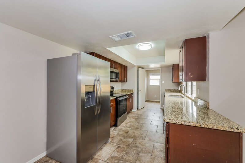 2,330/Mo, 3401 Aquarius Circle Garland, TX 75044 Kitchen View