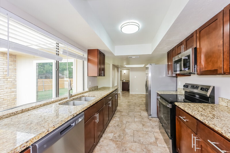 2,330/Mo, 3401 Aquarius Circle Garland, TX 75044 Kitchen View 2