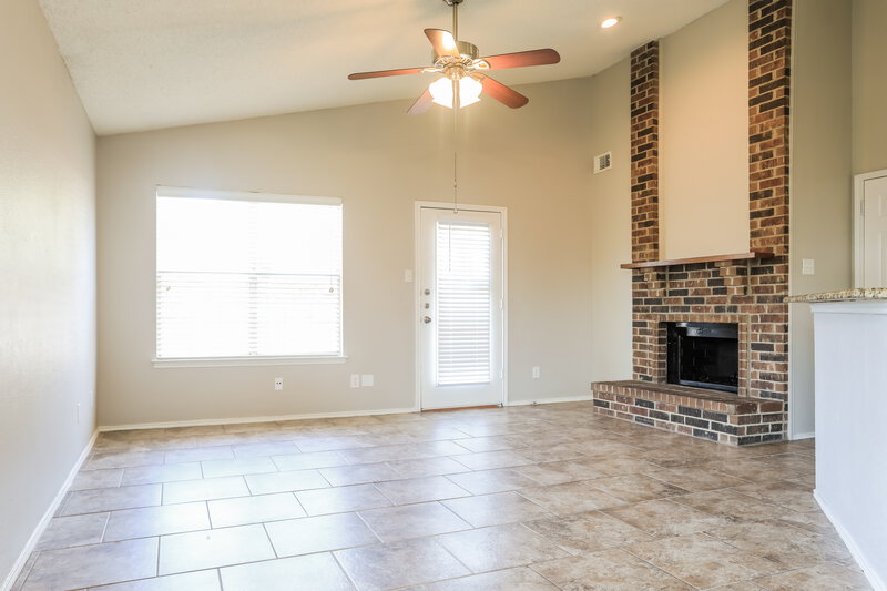2,225/Mo, 4349 Presto Circle Grand Prairie, TX 75052 Living Room View