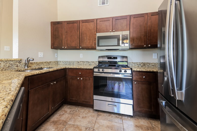 2,310/Mo, 4349 Presto Circle Grand Prairie, TX 75052 Kitchen View