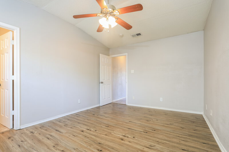 2,225/Mo, 4349 Presto Circle Grand Prairie, TX 75052 Main Bedroom View